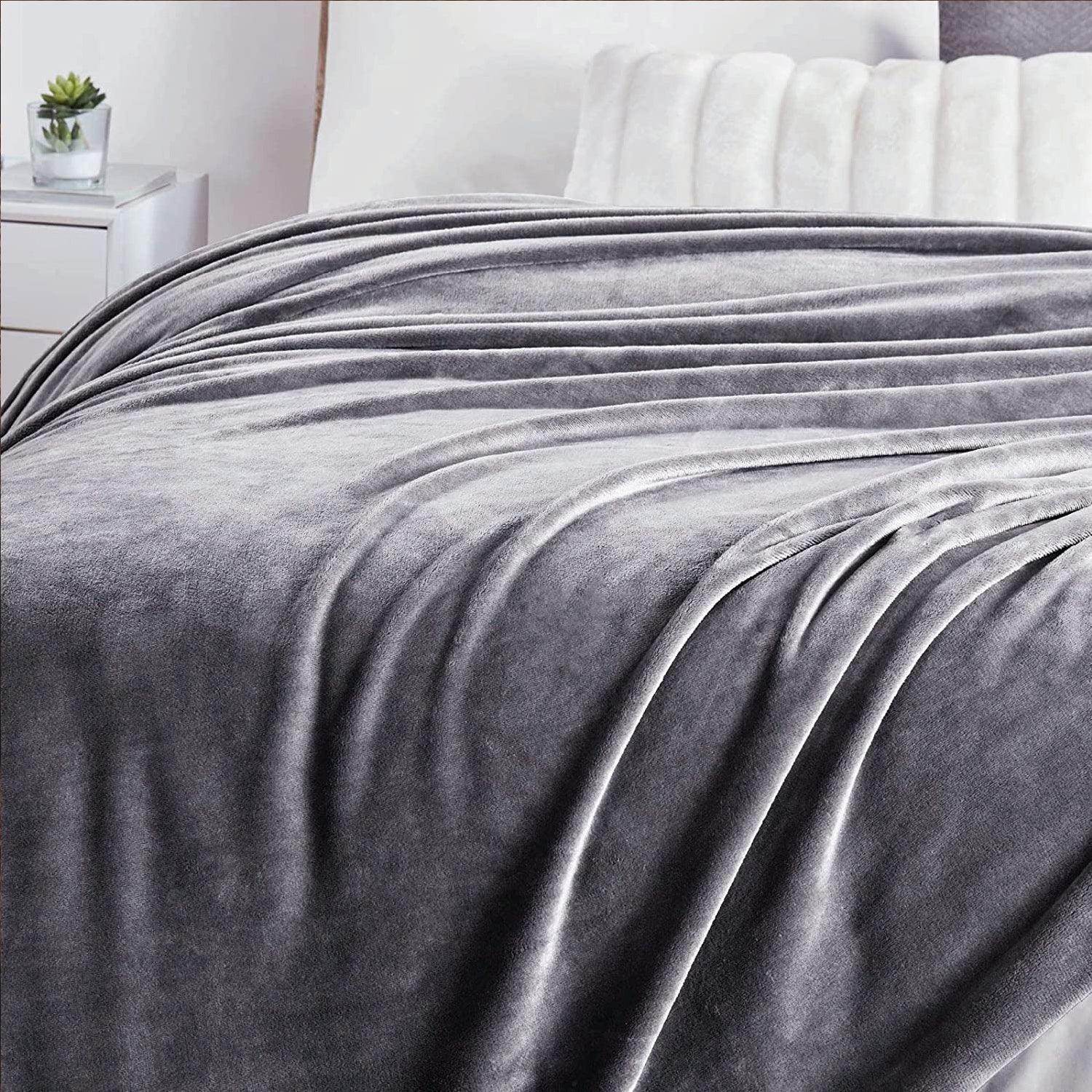 Ash Grey Plišano Ćebe - mojaposteljina.rs