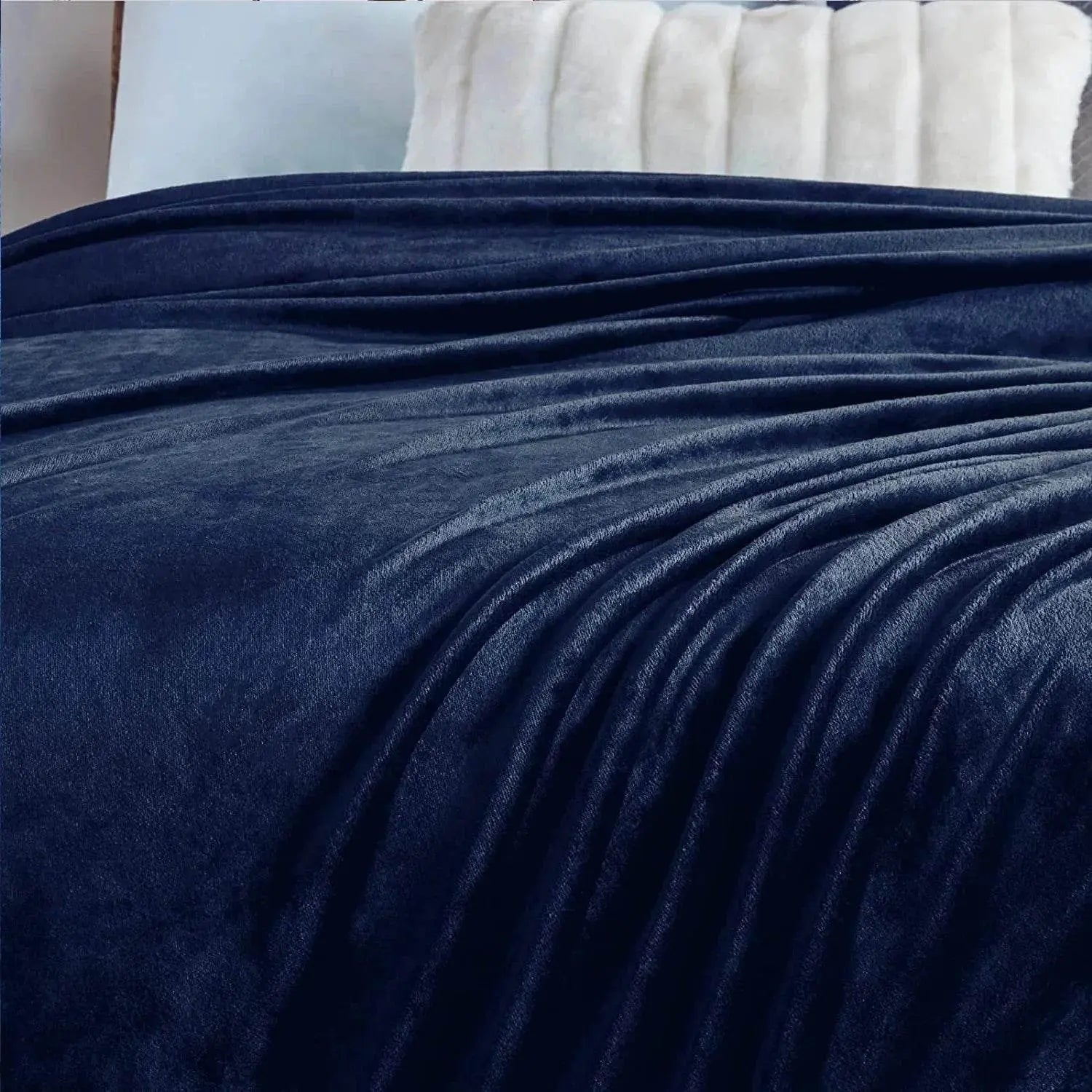 Navy Blue Plišano Ćebe - mojaposteljina.rs