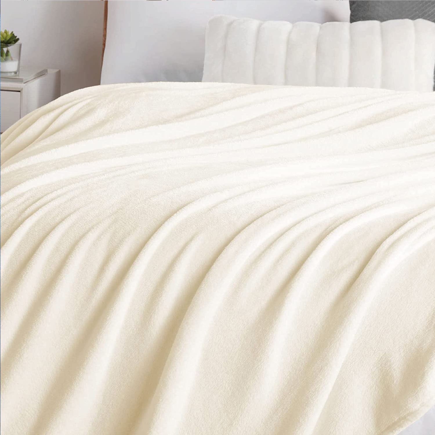 White Cream Plišano Ćebe-mojaposteljina