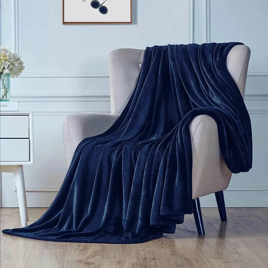 Navy Blue Plišano Ćebe - mojaposteljina.rs